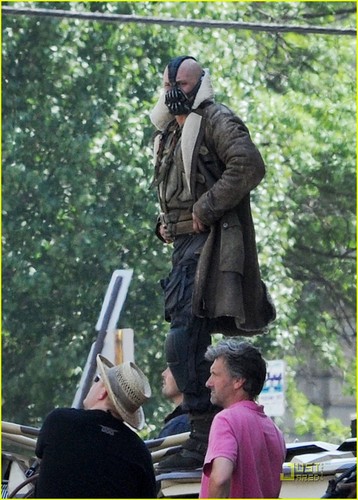  Tom Hardy: On Set As Bane for 'The Dark Knight Rises!'