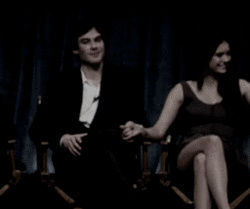 ♥holding hands♥