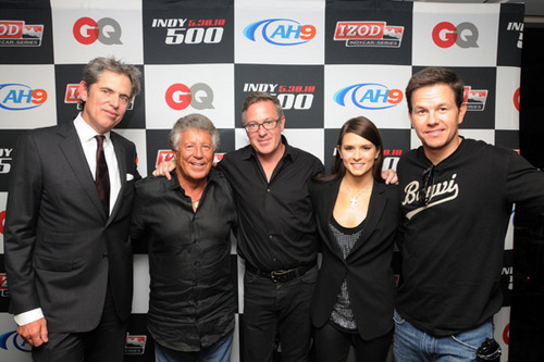  May 24 2010 - GQ + Izod Indy 500 ডিনার Hosted দ্বারা Mark Wahlberg + Peter Hunsinger