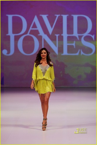  Miranda Kerr: David Jones Fashion Show!