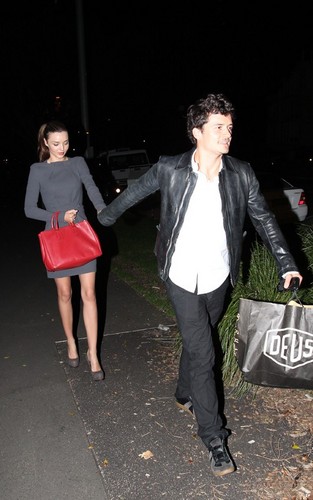  Miranda Kerr and husband Orlando Bloom out to 晚餐 in Sydney