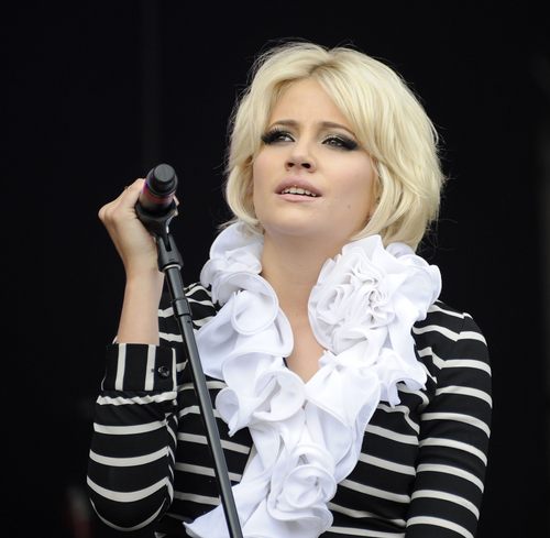 Performs in London 31 07 2011