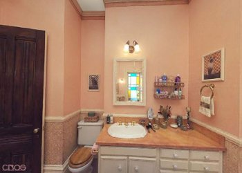 The Manor { Bathroom and kitchen }