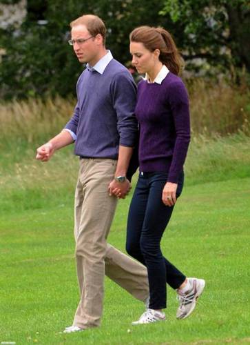  William & Kate taking a stroll hand in hand