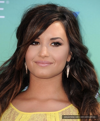  Demi - Teen Choice Awards - August 07, 2011