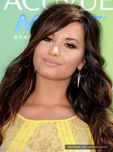  Demi - Teen Choice Awards - August 07, 2011