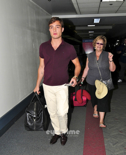  Ed Westwick And Mom Take Off From LAX, Aug 4