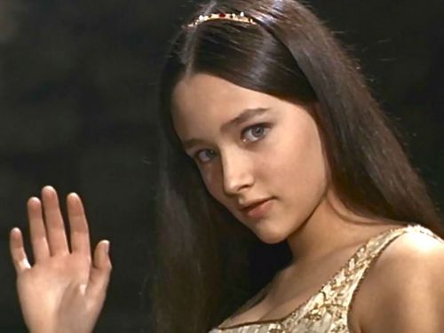 Juliet (Capulet) Montague चित्रो