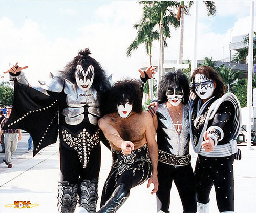  吻乐队（Kiss） 1998