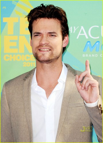 Maggie Q: Teen Choice Awards with Shane West!