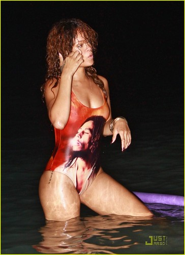  Rihanna: Bob Marley roupa de banho, fato de banho in Barbados!