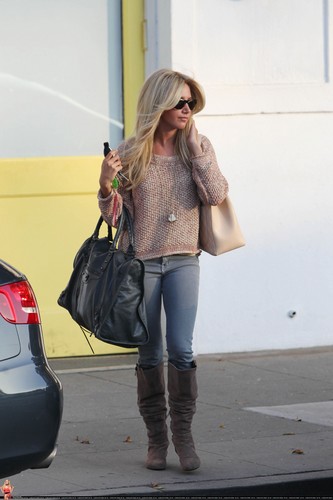  Ashley - Leaving Byron and Tracy in Beverly Hills - August 09, 2011