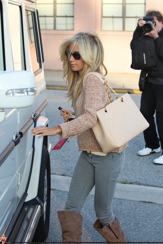 Ashley - Leaving Byron and Tracy in Beverly Hills - August 09, 2011