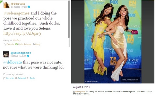  Demi and Selena tweet each other about their TCA's photoshoot :)