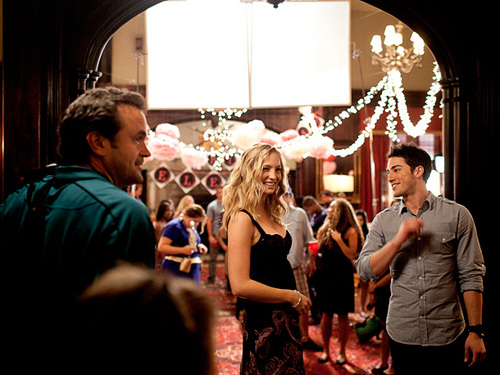  Entertainment Weekly’s first look at Season 3 of The Vampire Diaries! [Candice with Michael!]