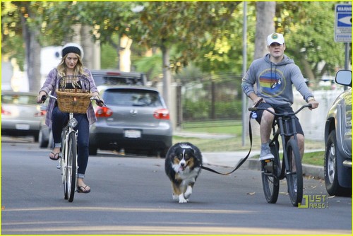  Hilary & Mike out in LA