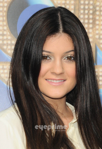  Kendall and Kylie Jenner: 글리 3D Premiere in Westwood, Aug 6