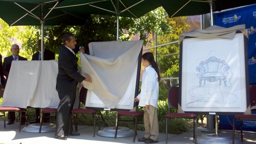  MJ's kids unveil Michael's art work for Children's Hospital LA