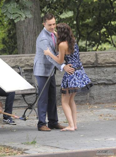  thêm of Ed and Leighton on set - August 9th, 2011