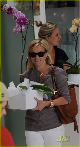  Reese Witherspoon: Những người bạn with Kate!