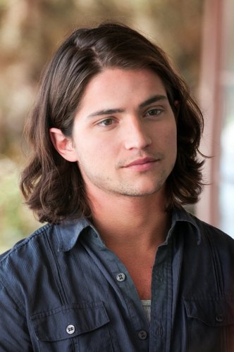  Thomas McDonell - Young Barnabas Collins