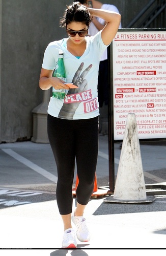  Vanessa - Leaving the Gym - August 02, 2011