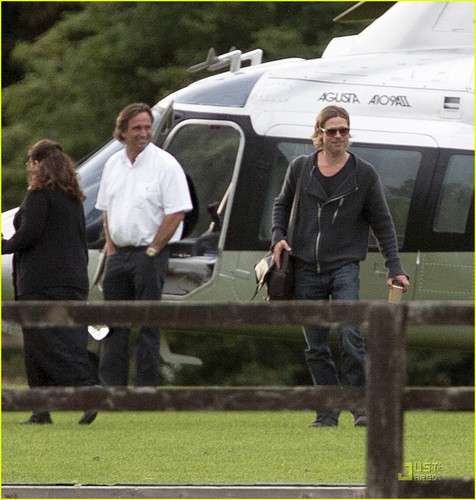  Brad Pitt Returns tahanan from the 'War'