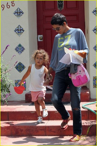  Halle Berry Has Hearts for Nahla