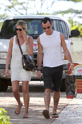  Jennifer & Justin out in Hawaii