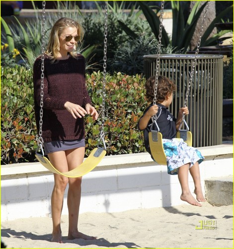 LeAnn Rimes: Playground with Jake!