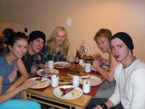 New/Old photos of Candice and some of the TVD cast!